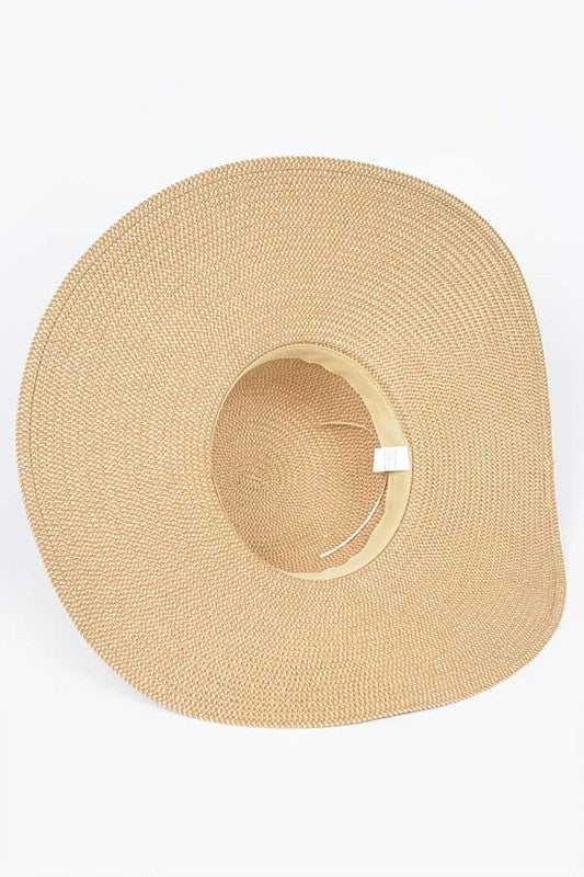 Sombrero de sol flexible con dije de mezcla de conchas y perlas