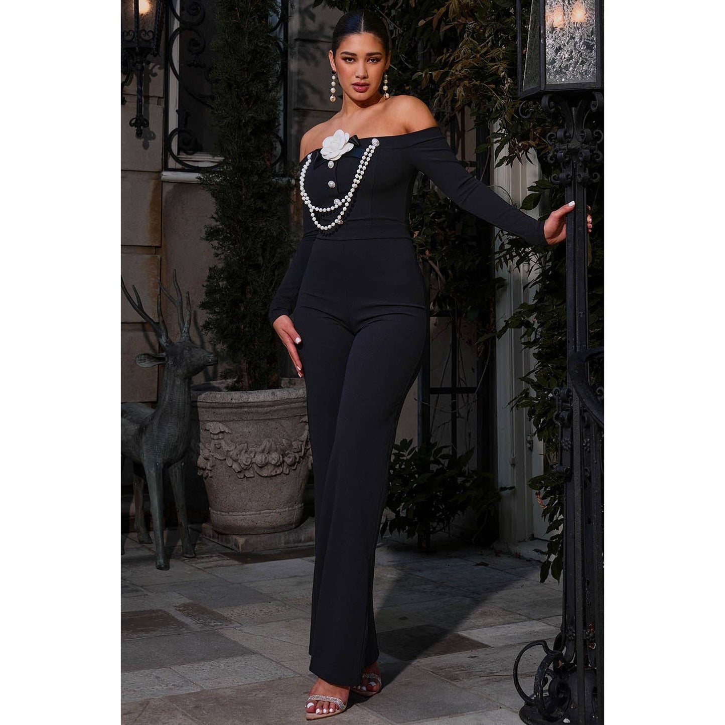 Off The Shoulder Contrast Trim Jumpsuit