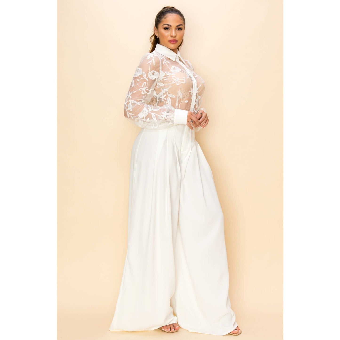 SP435122-1 - LACE TOP AND SOLID PANTS SET