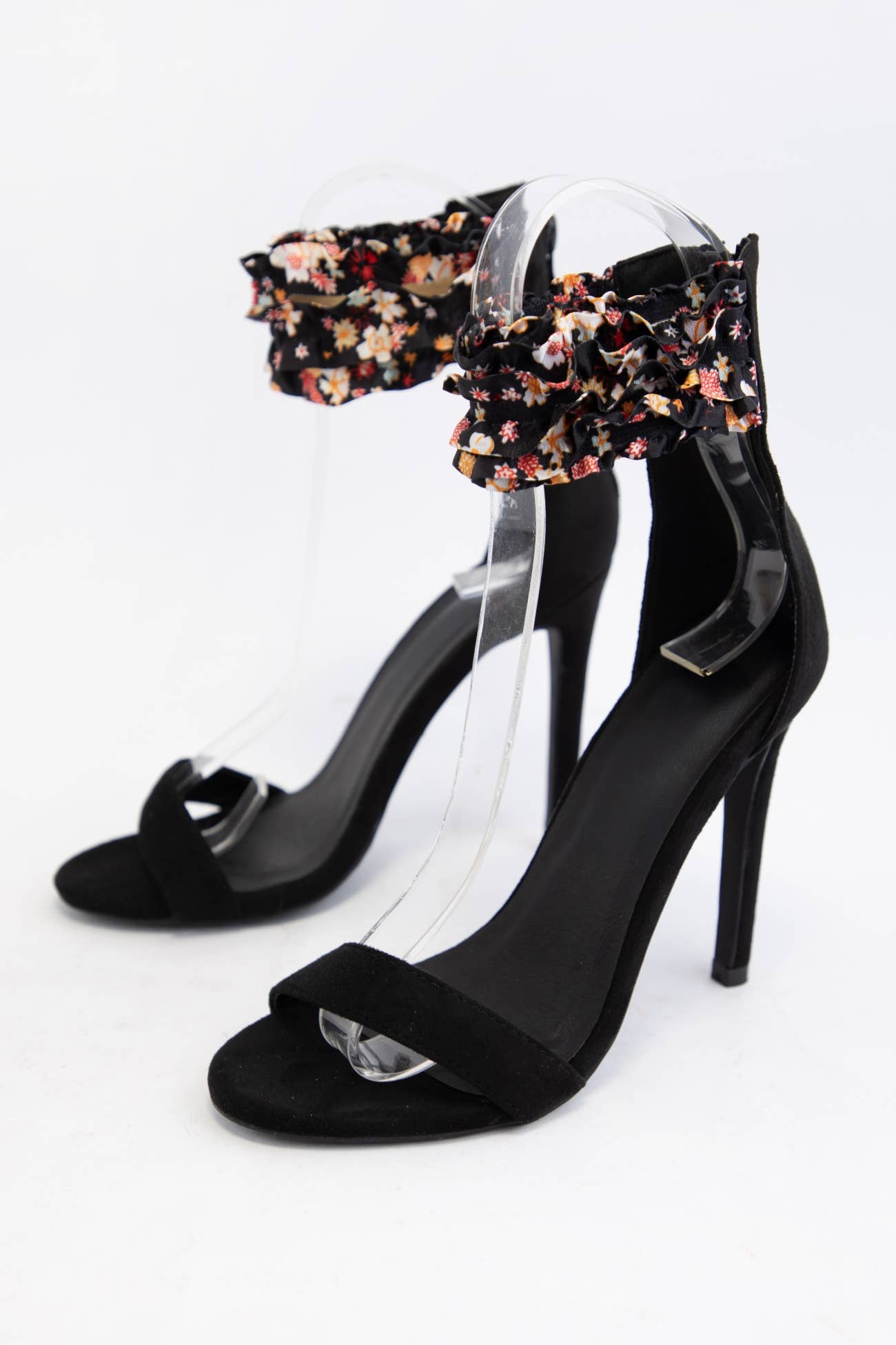 SCRUNCHIE ANKLE STRAP HEELS