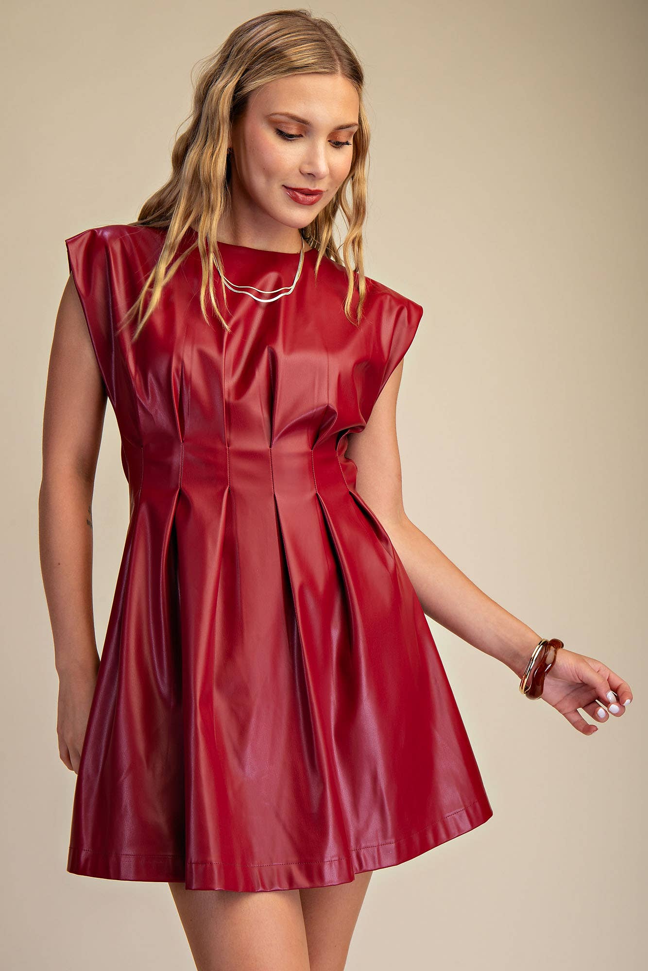 Round Neck Waist Pleated Midi Dress