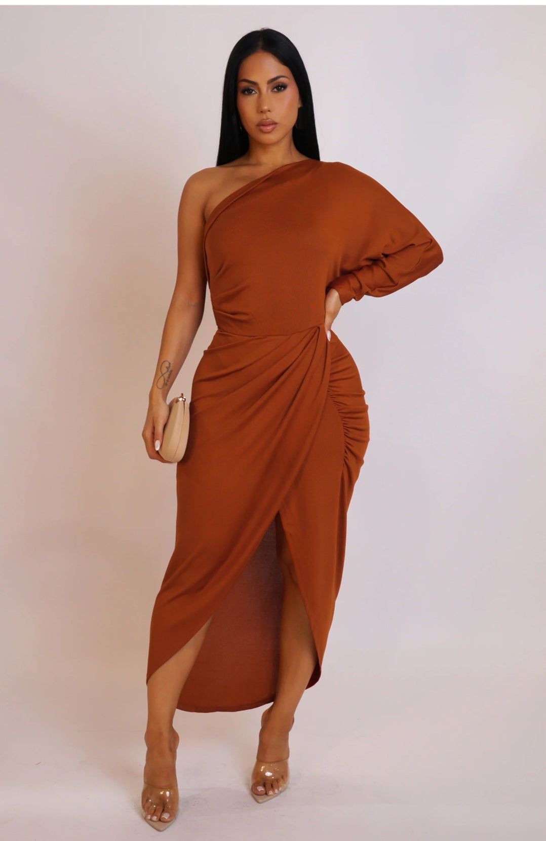 Midi dress off the shoulders